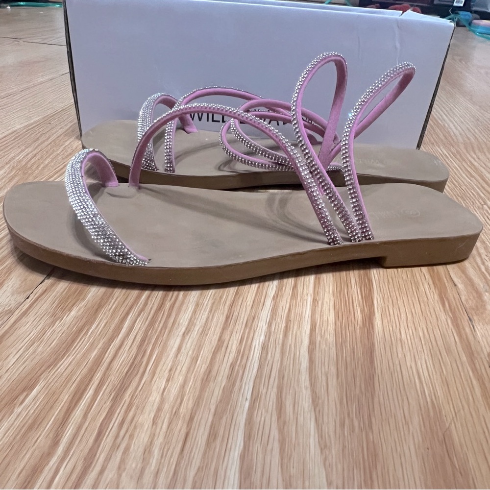 Women’s Wild Diva Lounge Sandals Slip on.